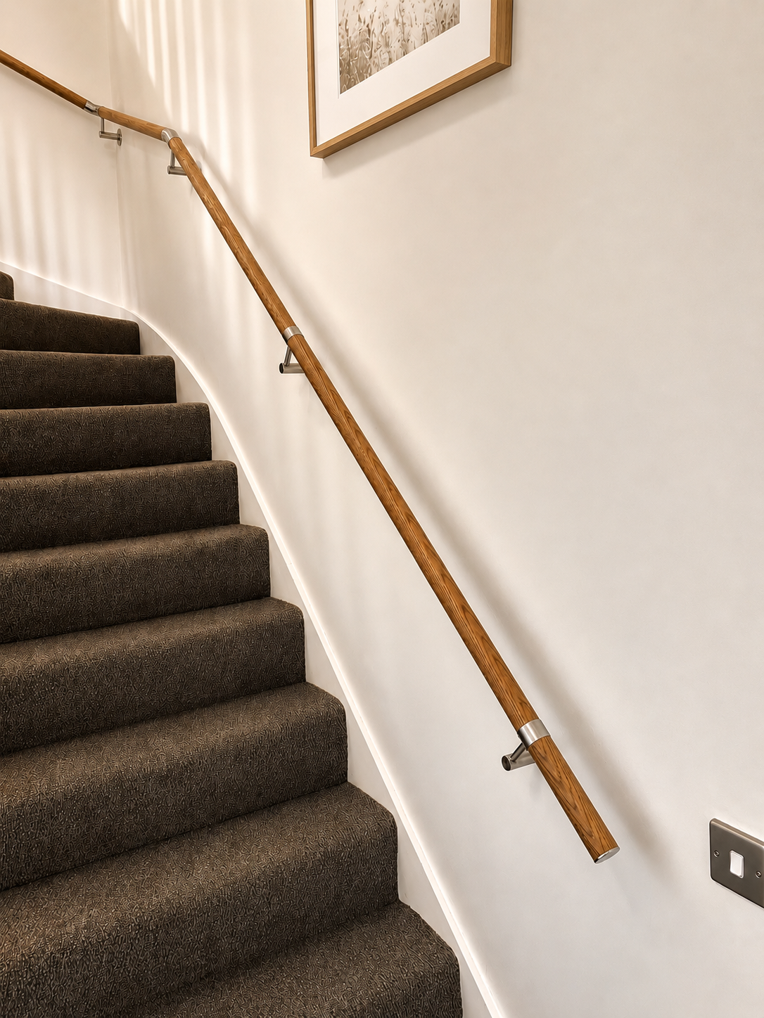 DIY Medium Oak Handrail Installation on Dot and Dab Walls