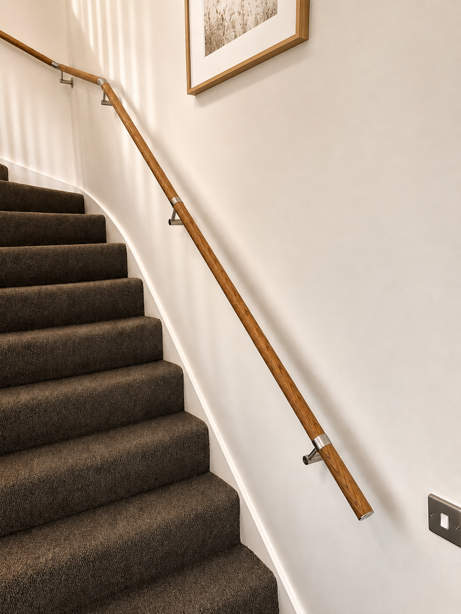 DIY Medium Oak Handrail Installation on Dot and Dab Walls